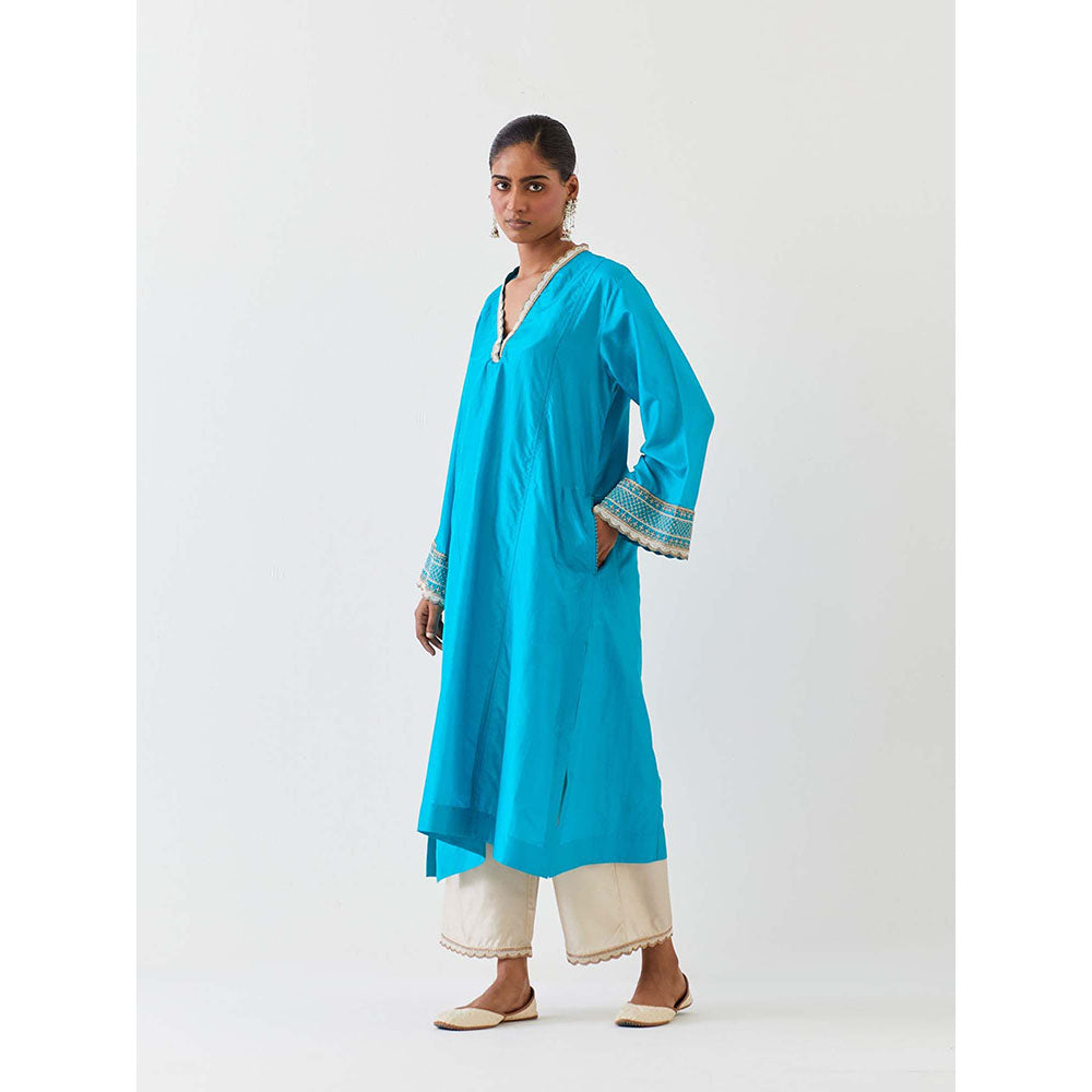 BRIH Turquoise Blue Embroidered Kurta with Pant (Set of 2)