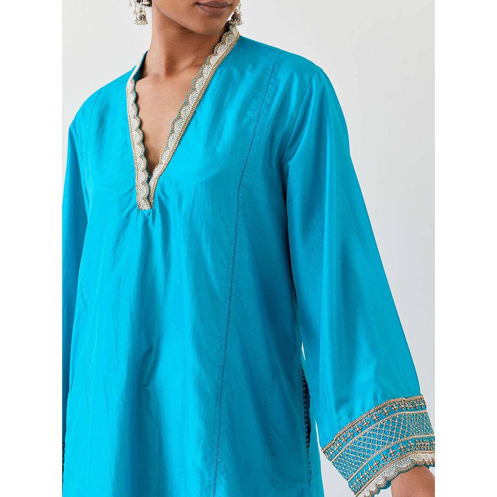 BRIH Turquoise Blue Embroidered Kurta with Pant (Set of 2)