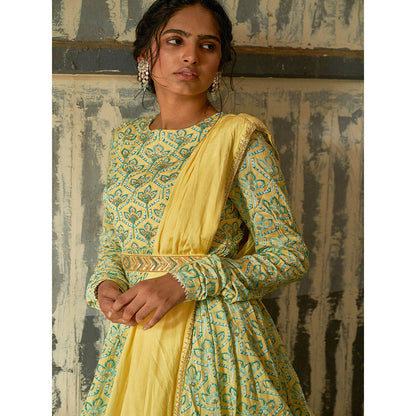 17 : 17 by Simmi Saboo Peplum with Gharara Drape and Belt (Set of 3)