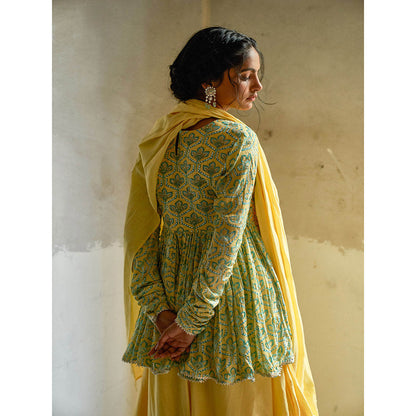 17 : 17 by Simmi Saboo Peplum with Gharara Drape and Belt (Set of 3)