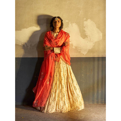 17 : 17 by Simmi Saboo Bustier and Skirt with Dupatta (Set of 3)