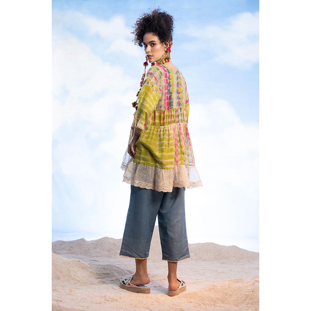 CAPISVIRLEO V Neck Gathered Flare Top