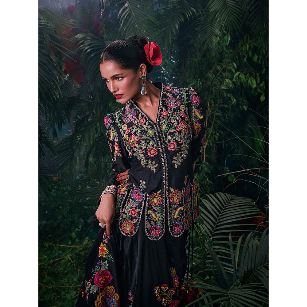 CHANDRIMA Black Chanderi Embroidered Full Sleeves V-Neck Bead Work Jacket