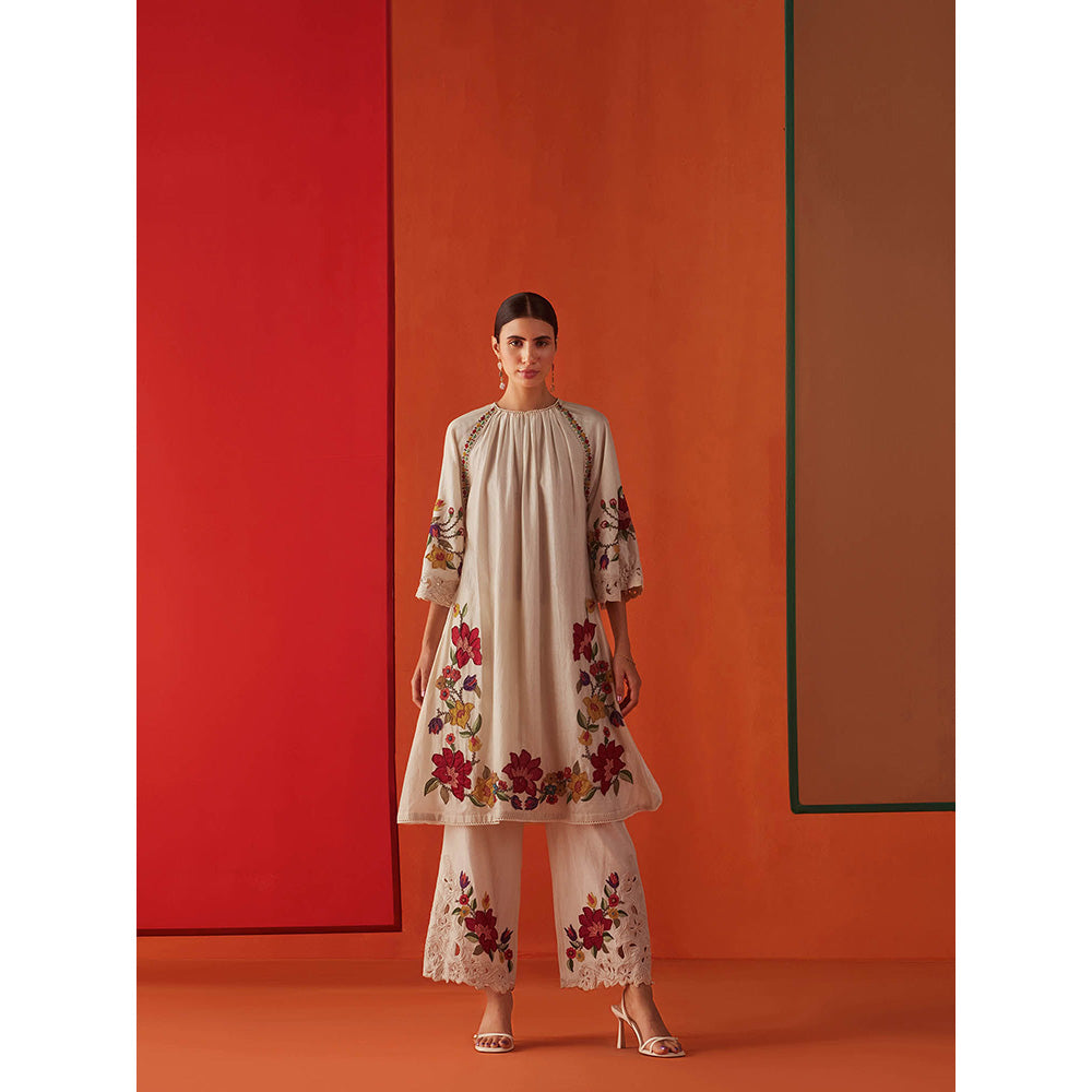 CHANDRIMA Ivory Chanderi Floral Thread Work Kurta with Pant (Set of 2)