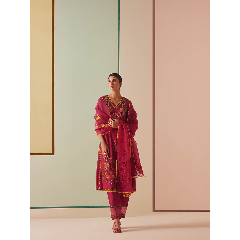 CHANDRIMA Magenta Chanderi Floral Three Fourth Sleeves Bead Work Kurta with Pant (Set of 2)