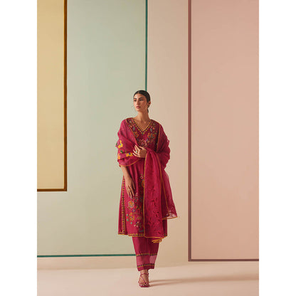 CHANDRIMA Magenta Chanderi Floral Three Fourth Sleeves Bead Work Kurta with Pant (Set of 2)