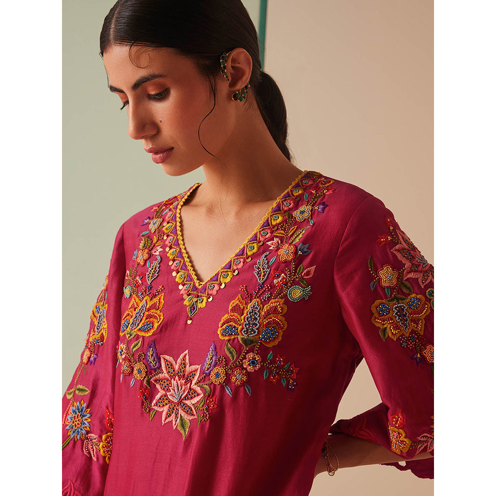 CHANDRIMA Magenta Chanderi Floral Three Fourth Sleeves Bead Work Kurta with Pant (Set of 2)