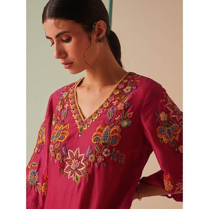 CHANDRIMA Magenta Chanderi Floral Three Fourth Sleeves Bead Work Kurta with Pant (Set of 2)