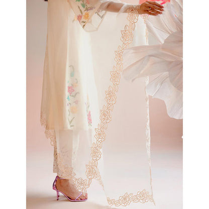 CHANDRIMA White Rose Cutwork Dupatta