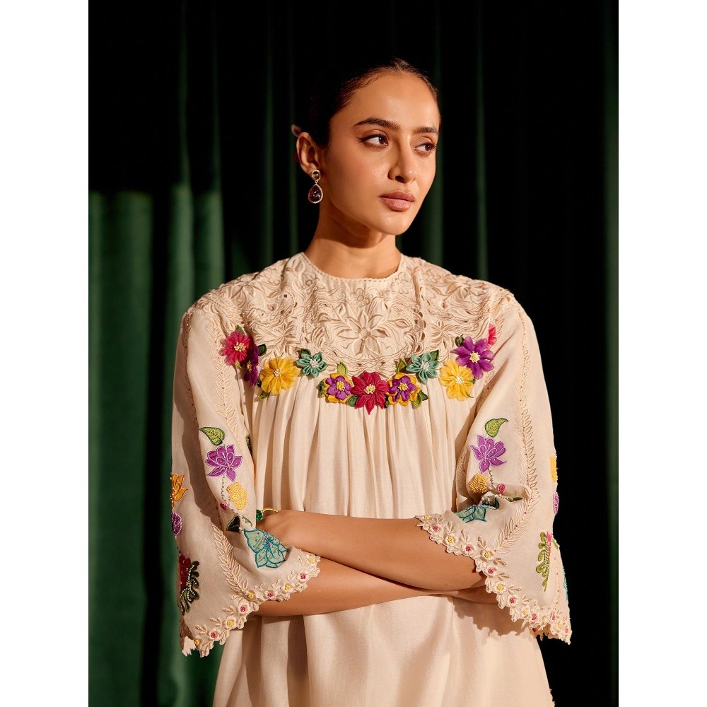 CHANDRIMA Ivory 3D Floral Applique Yoke Detail Kurta with Pant (Set of 2)