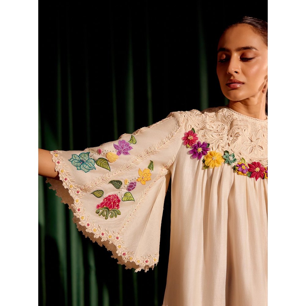 CHANDRIMA Ivory 3D Floral Applique Yoke Detail Kurta with Pant (Set of 2)