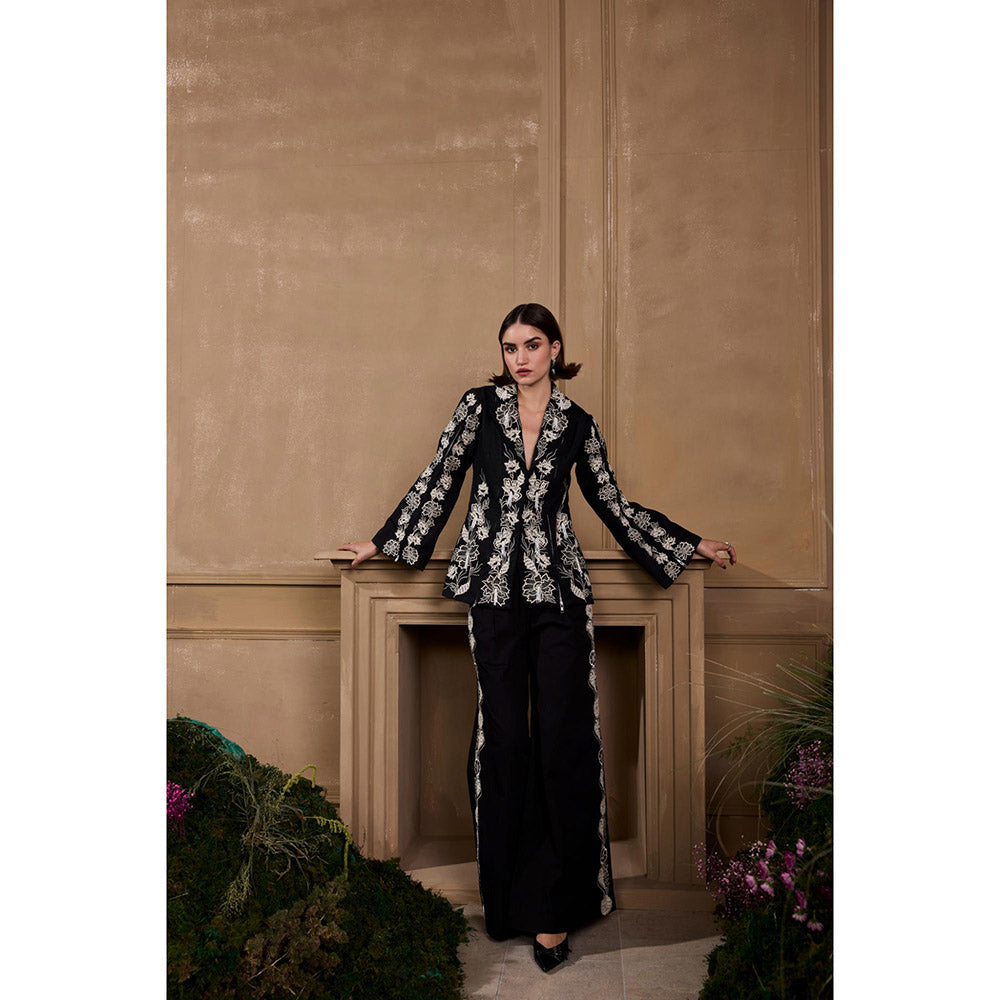 CHANDRIMA Black Contrast Work Zipper Detail Blazer