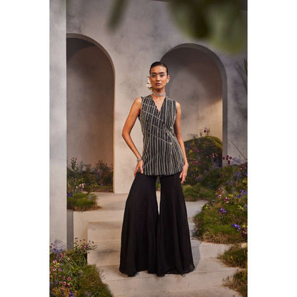 CHARU AND VASUNDHARA Luz Black Pant with Jacket (Set of 2)