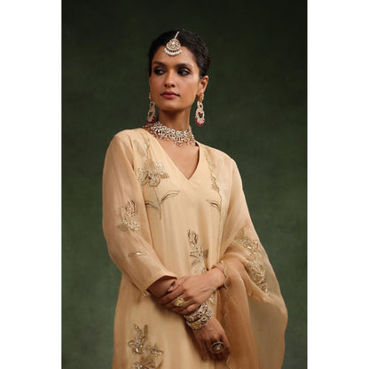 CHARU MAKKAR Cream Gingeralla Kurta with Pant and Dupatta (Set of 3)