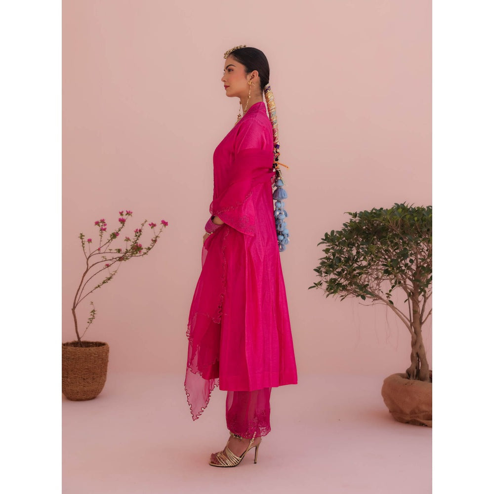 CHARU MAKKAR Roop Rani Pink Kurta with Pant and Dupatta (Set of 3)
