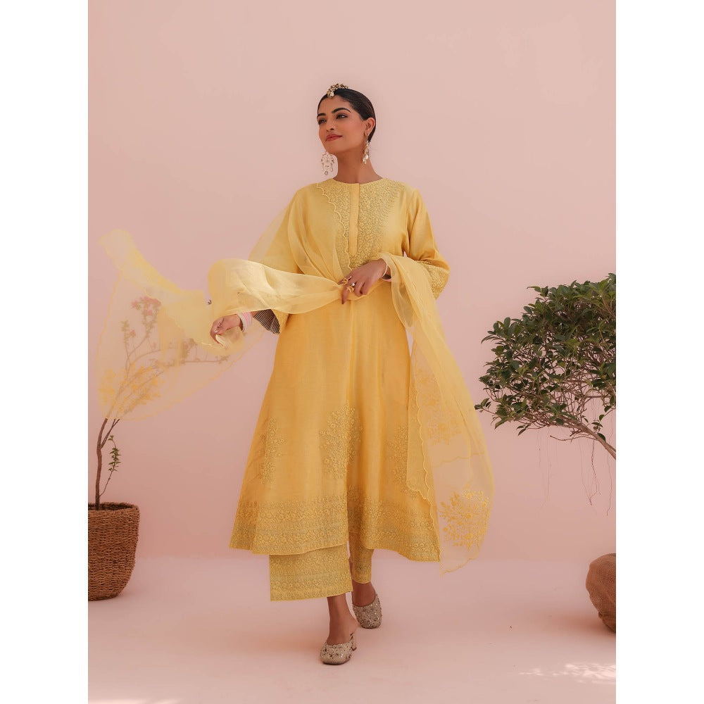 CHARU MAKKAR Tina Lemon Yellow Kurta with Pant and Dupatta (Set of 3)