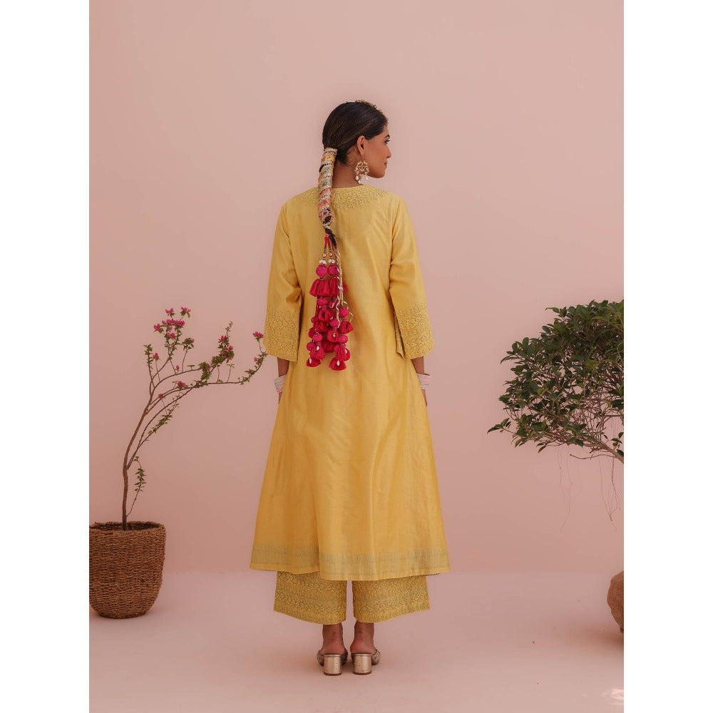 CHARU MAKKAR Tina Lemon Yellow Kurta with Pant and Dupatta (Set of 3)