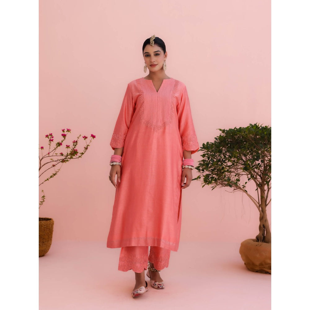 CHARU MAKKAR Archi Coral Kurta with Pant and Dupatta (Set of 3)