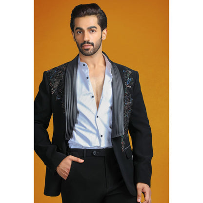 CHAR CHAAND Obsidian Opulence Intricate Beadwork Tuxedo with Pant (Set of 2)