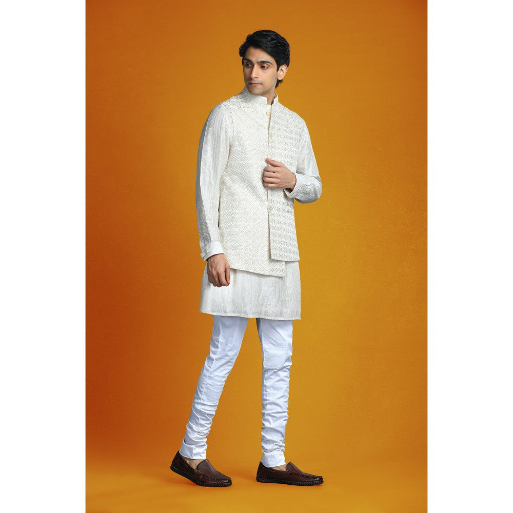 CHAR CHAAND Ivory Asymmetrical Silk-Textured Elegance Kurta with Pant & Bundi (Set of 3)