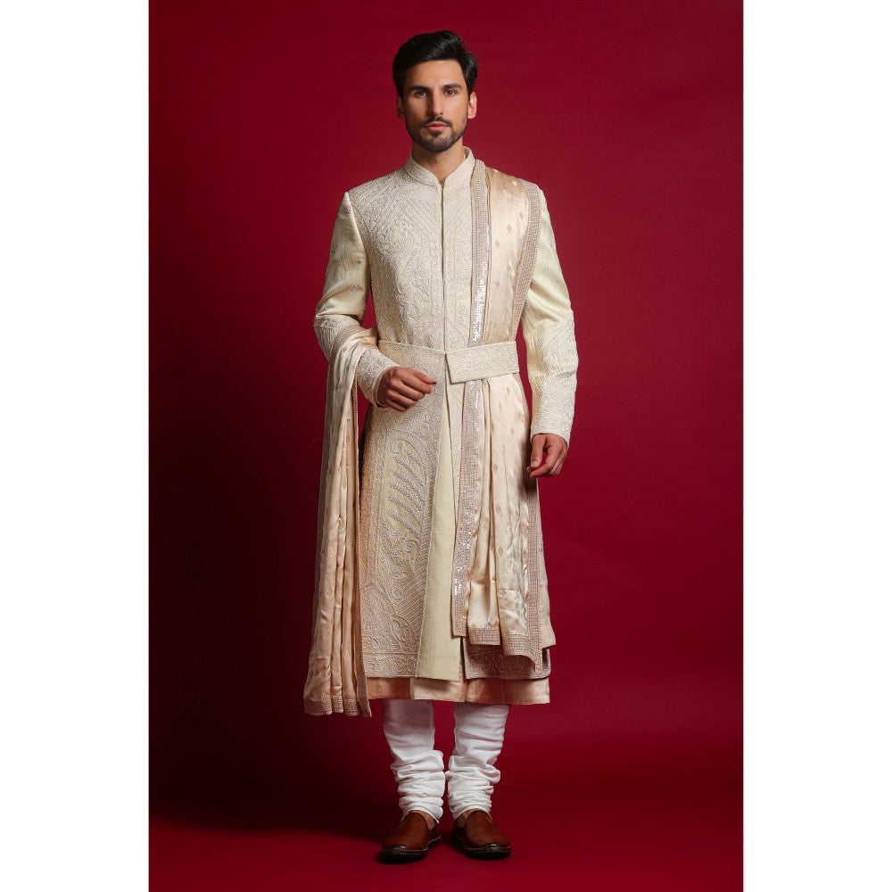 CHAR CHAAND Classic Cream Kurta with Churidar and Sherwani with Dupatta and Belt (Set of 5)