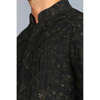 CHAR CHAAND Black Elegance Thread Embroidered Kurta