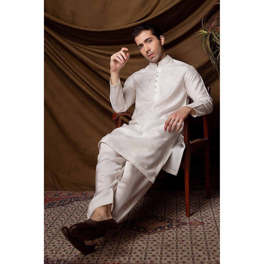 CHAR CHAAND White Baadla Jacquard Kurta