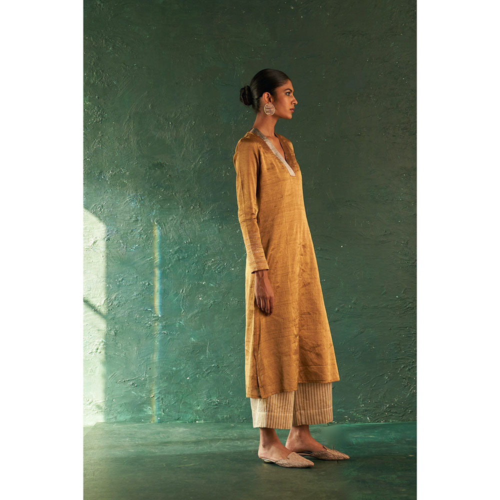 Charkhee Midas Gold Tissue Kurta (Set of 3)