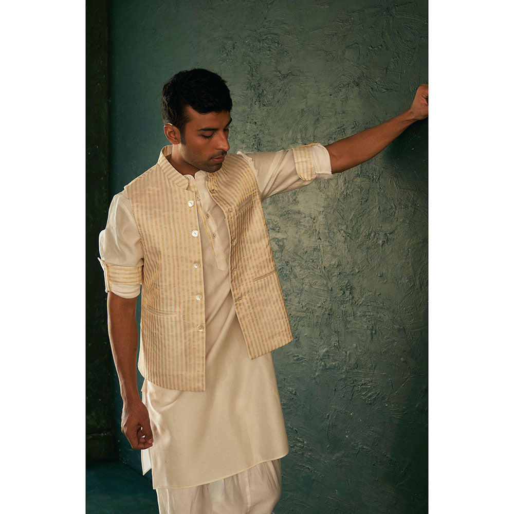 Charkhee Midas Ivory Kurta With Salwar (Set of 2)