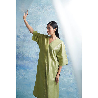 Charkhee Aura Sheen Green Kurta with Pant and Dupatta (Set of 3)