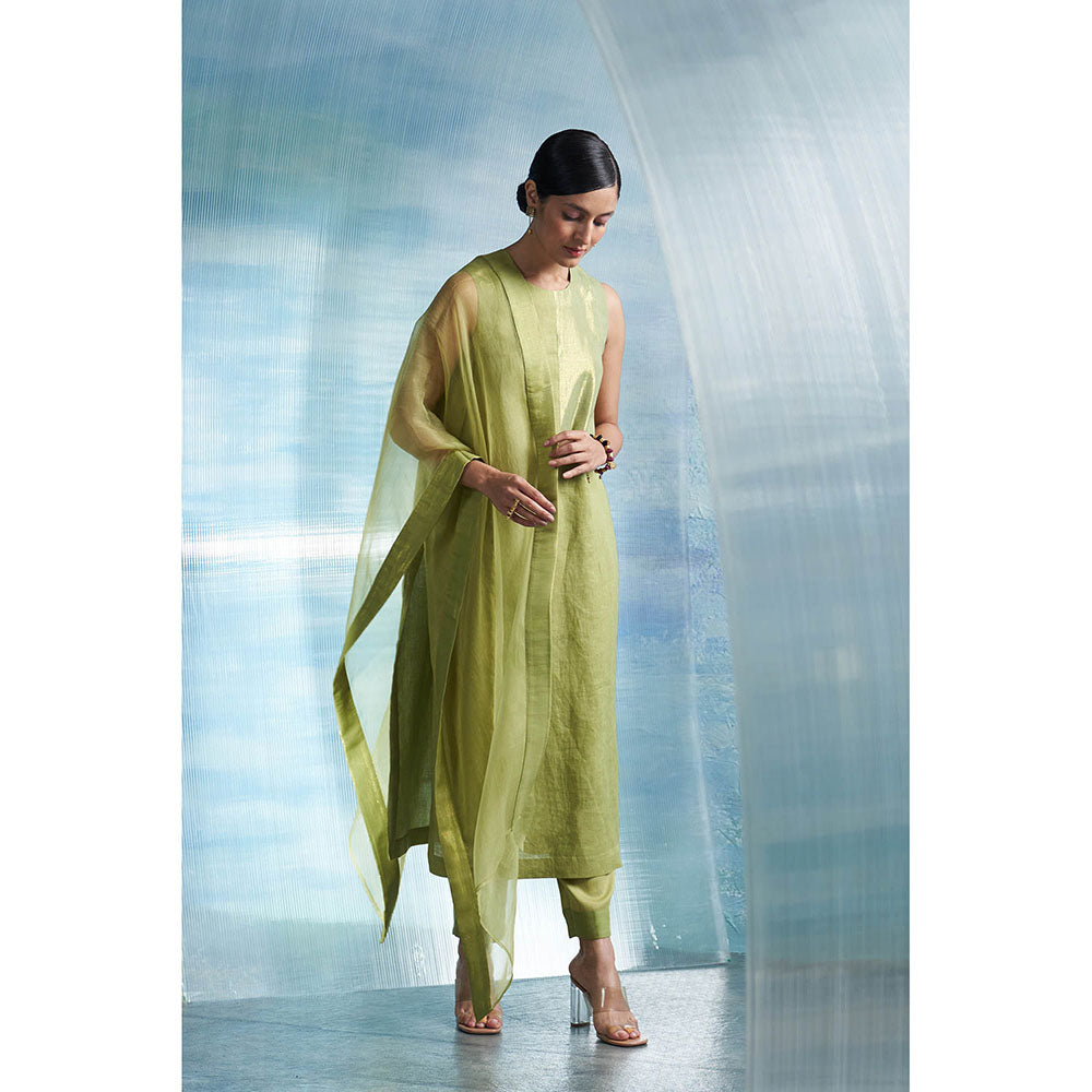 Charkhee Aura Sheen Green Sleeveless Kurta with Pant and Dupatta (Set of 3)