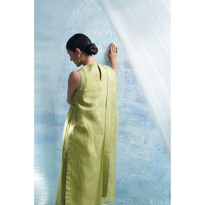 Charkhee Aura Sheen Green Sleeveless Kurta with Pant and Dupatta (Set of 3)