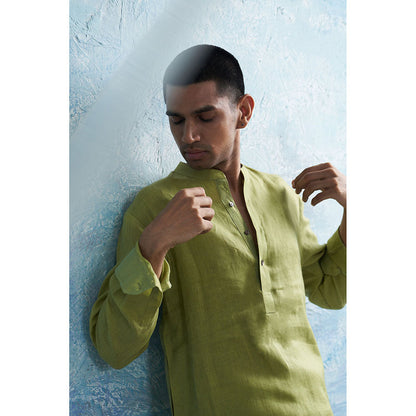 Charkhee Aura Sheen Green Straight Kurta with Pant (Set of 2)