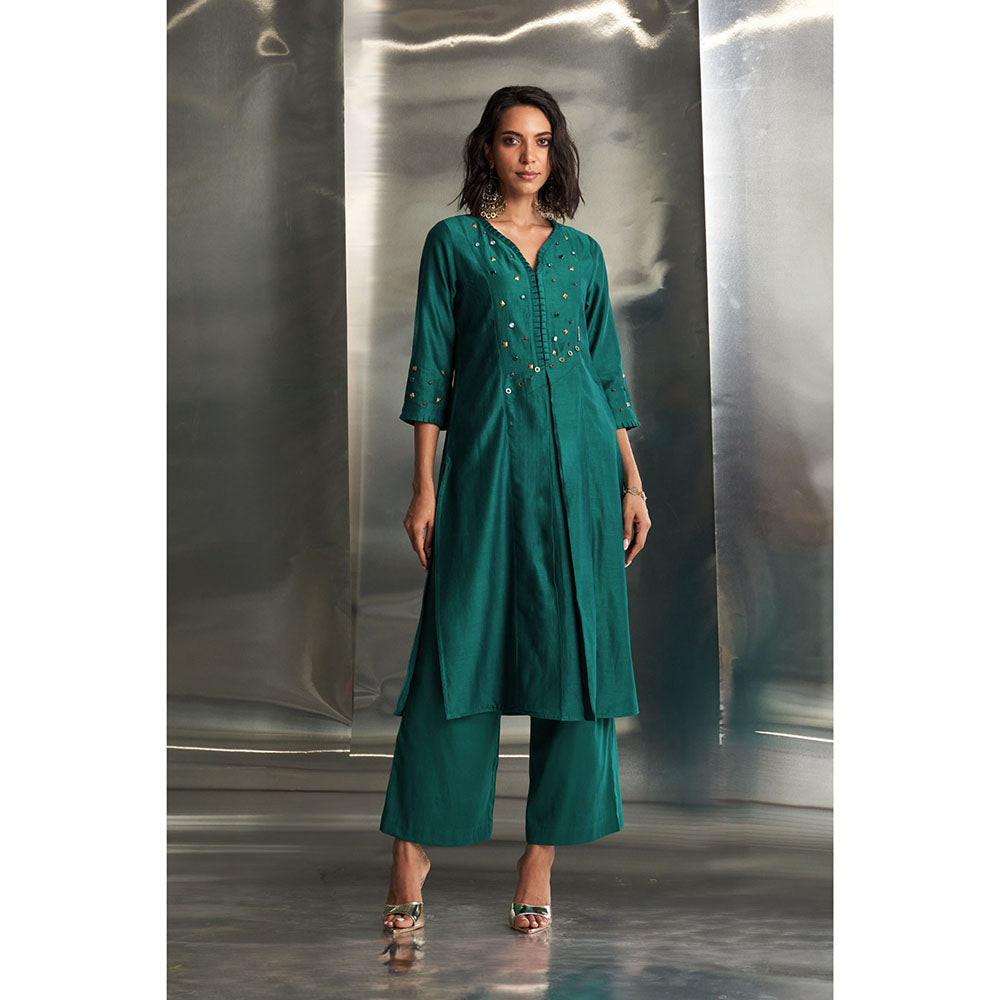 Charkhee Emerald Green Chanderi Pleated Neck Kurta with Pant & Dupatta (Set of 3)