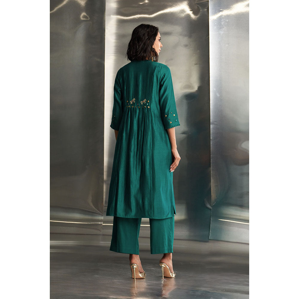 Charkhee Emerald Green Chanderi Pleated Neck Kurta with Pant & Dupatta (Set of 3)