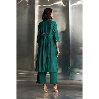 Charkhee Emerald Green Chanderi Pleated Neck Kurta with Pant & Dupatta (Set of 3)