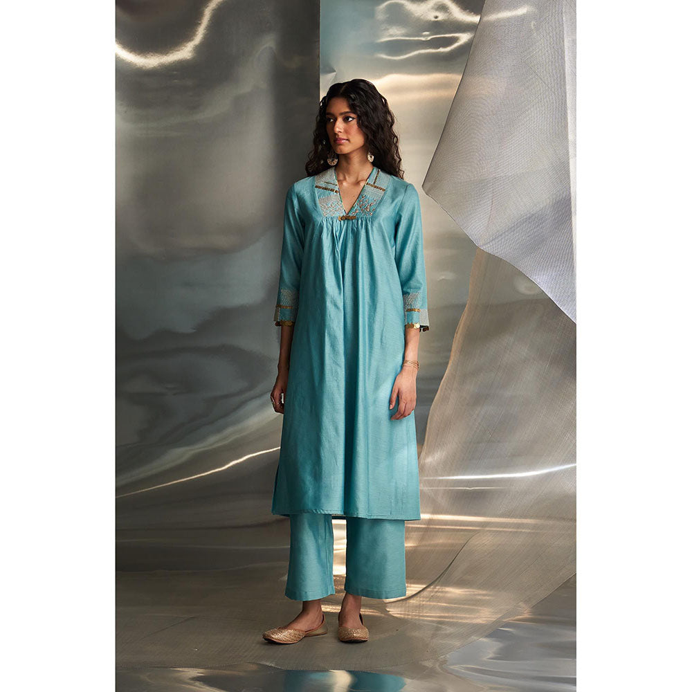 Charkhee Blue Mis'R Embroidered V-Neck Kurta with Pant and Dupatta (Set of 3)