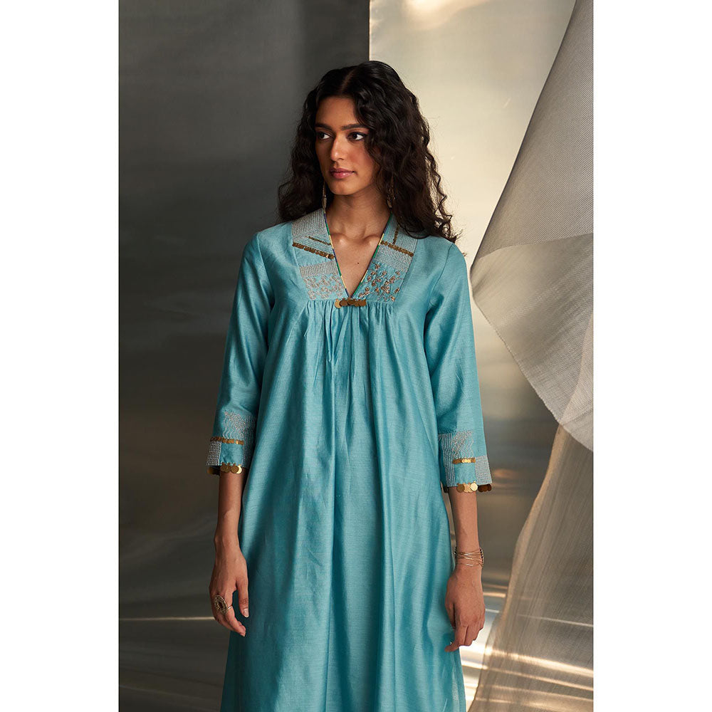 Charkhee Blue Mis'R Embroidered V-Neck Kurta with Pant and Dupatta (Set of 3)