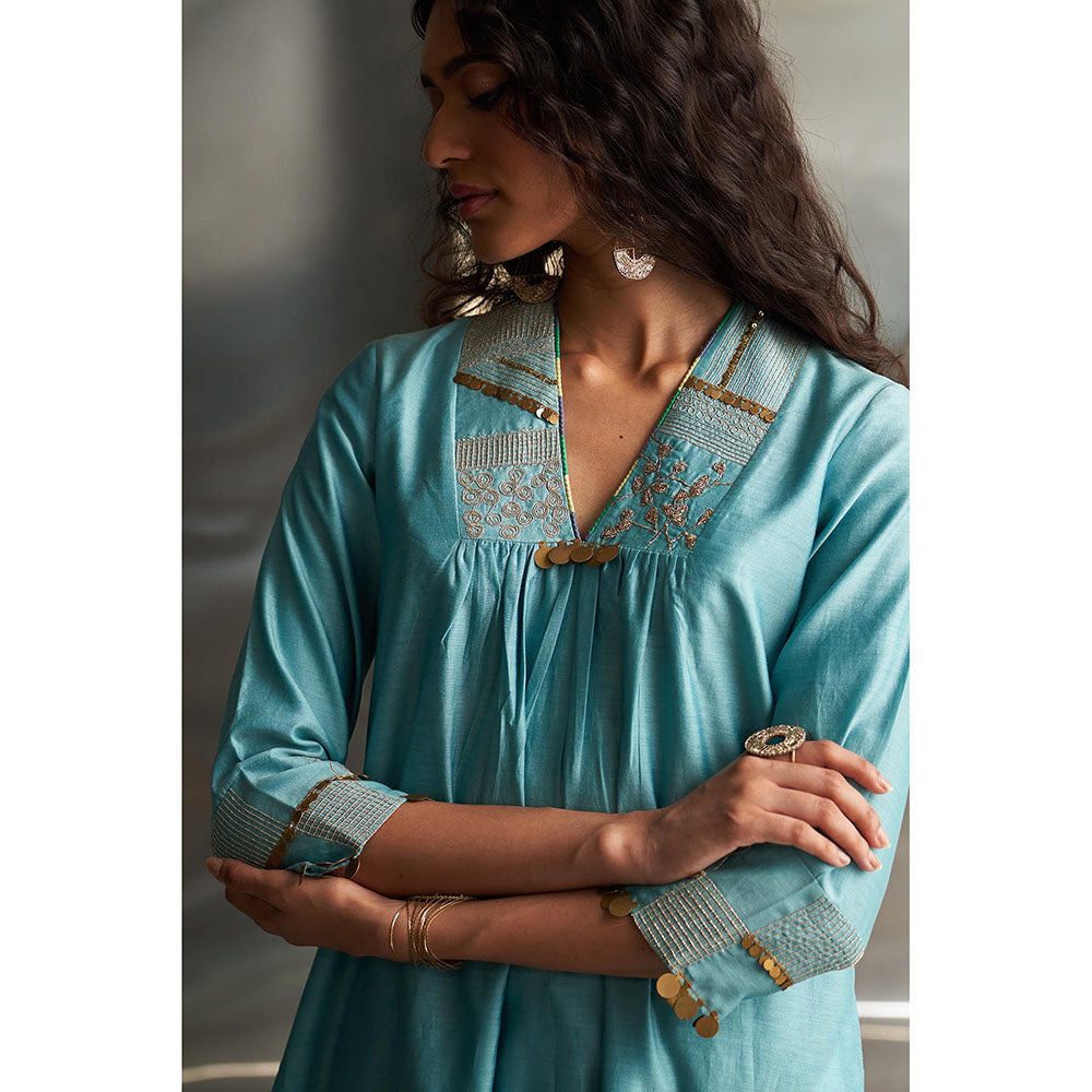 Charkhee Blue Mis'R Embroidered V-Neck Kurta with Pant and Dupatta (Set of 3)