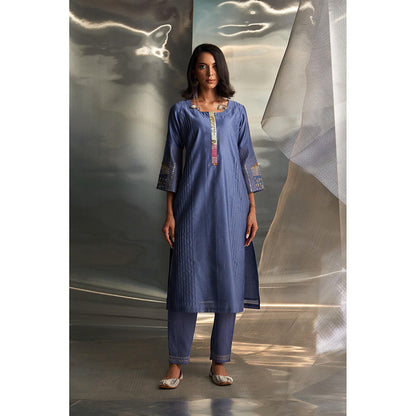 Charkhee Blue Mis'R Embroidered 3/4Th Sleeve Kurta with Pant and Dupatta (Set of 3)