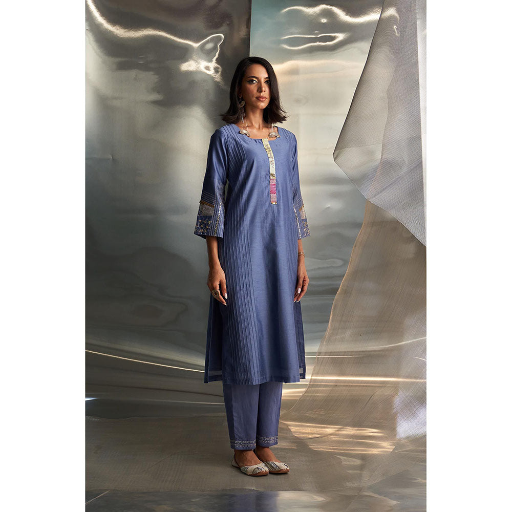 Charkhee Blue Mis'R Embroidered 3/4Th Sleeve Kurta with Pant and Dupatta (Set of 3)