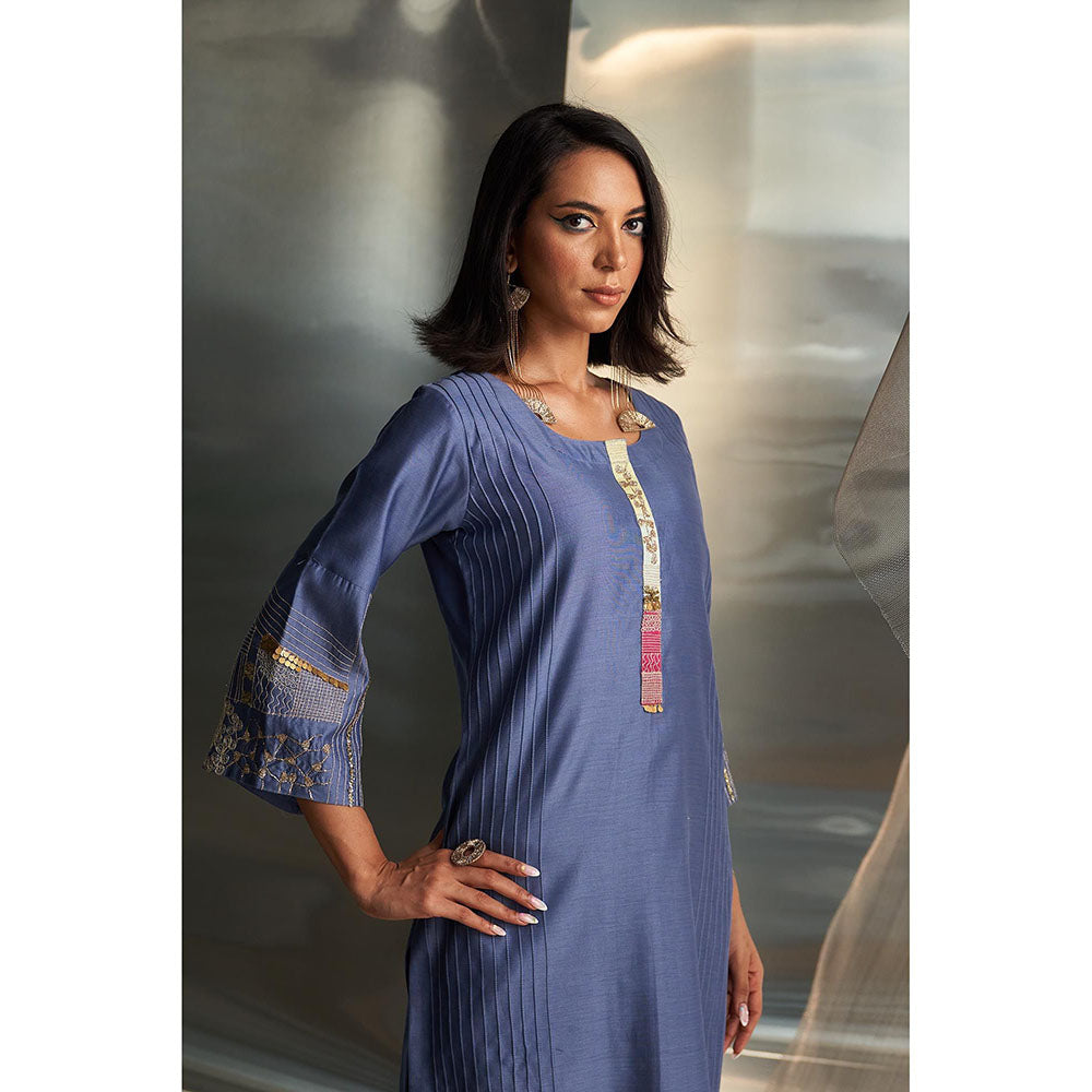 Charkhee Blue Mis'R Embroidered 3/4Th Sleeve Kurta with Pant and Dupatta (Set of 3)