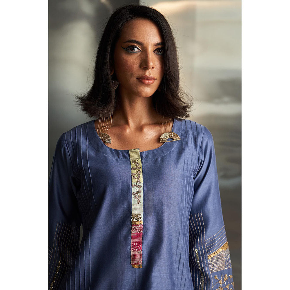 Charkhee Blue Mis'R Embroidered 3/4Th Sleeve Kurta with Pant and Dupatta (Set of 3)