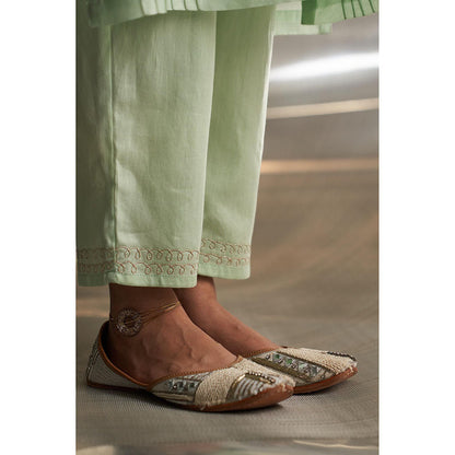 Charkhee Green Mis'R Embroidered 3/4Th Sleeve Kurta with Pant and Dupatta (Set of 3)