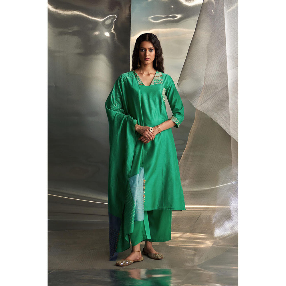 Charkhee Green Mis'R Embroidered Straight Kurta with Pant and Dupatta (Set of 3)