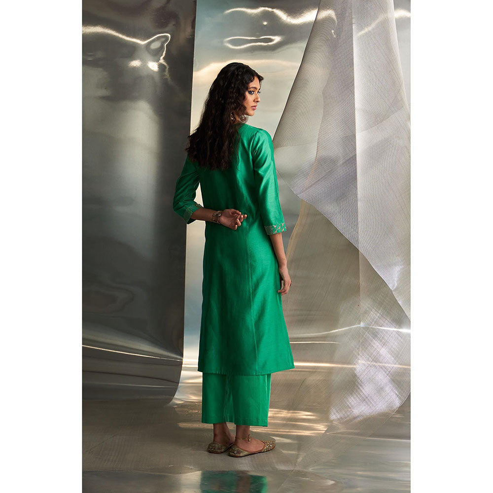 Charkhee Green Mis'R Embroidered Straight Kurta with Pant and Dupatta (Set of 3)