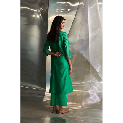 Charkhee Green Mis'R Embroidered Straight Kurta with Pant and Dupatta (Set of 3)