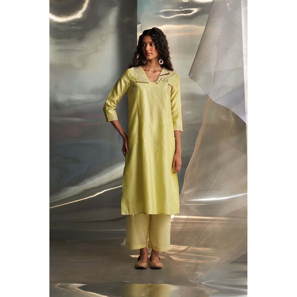 Charkhee Lime Green Mis'R Embroidered Straight Kurta with Pant and Dupatta (Set of 3)
