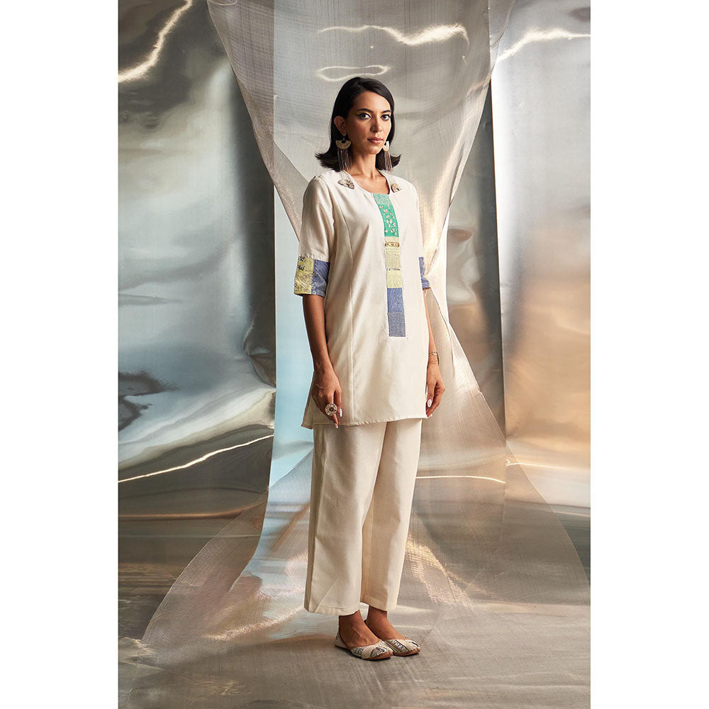 Charkhee Cream Mis'R Embroidered Short Kurti with Pant and Dupatta (Set of 3)