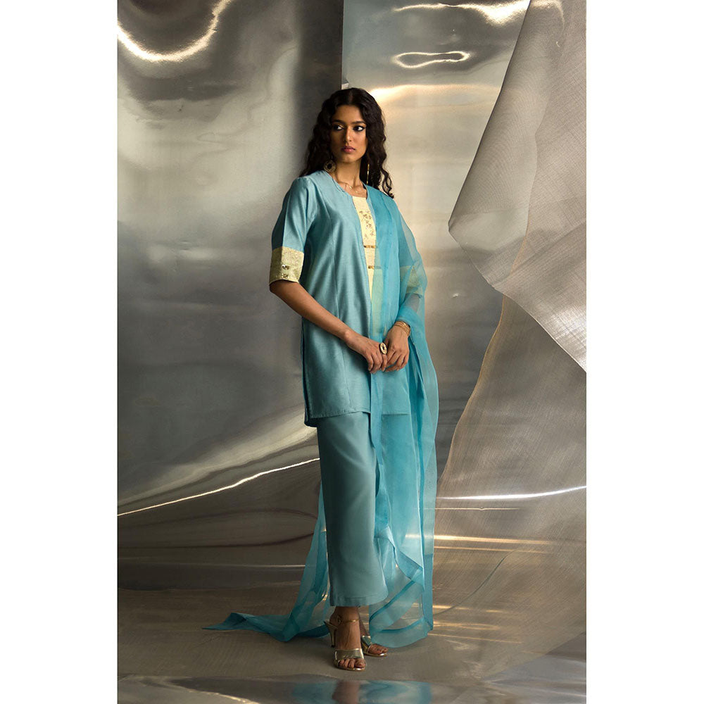 Charkhee Blue Mis'R Embroidered Short Kurti with Pant and Dupatta (Set of 3)